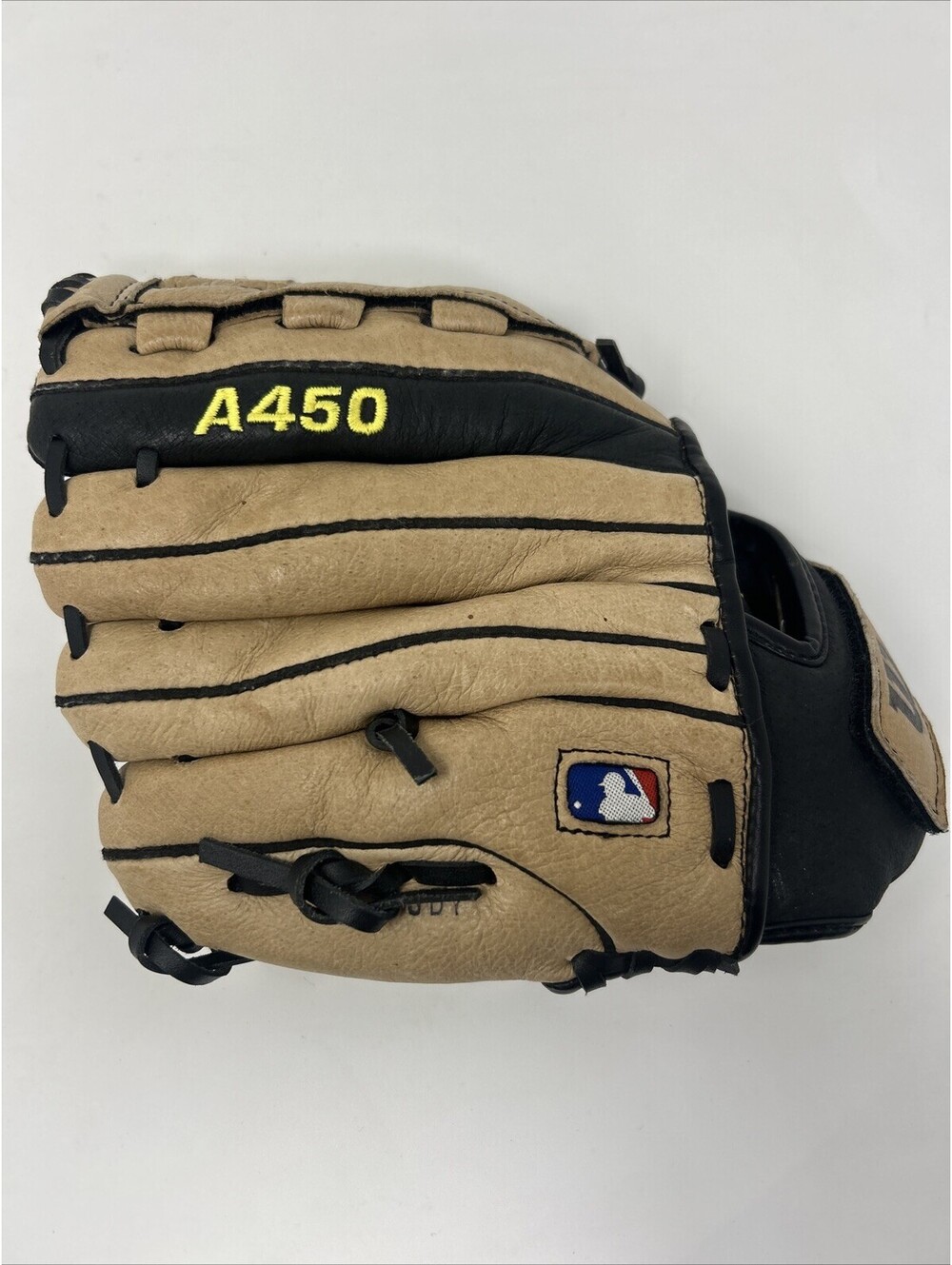 Wilson A450 Baseball Glove 11” Right Hand Throw AO450